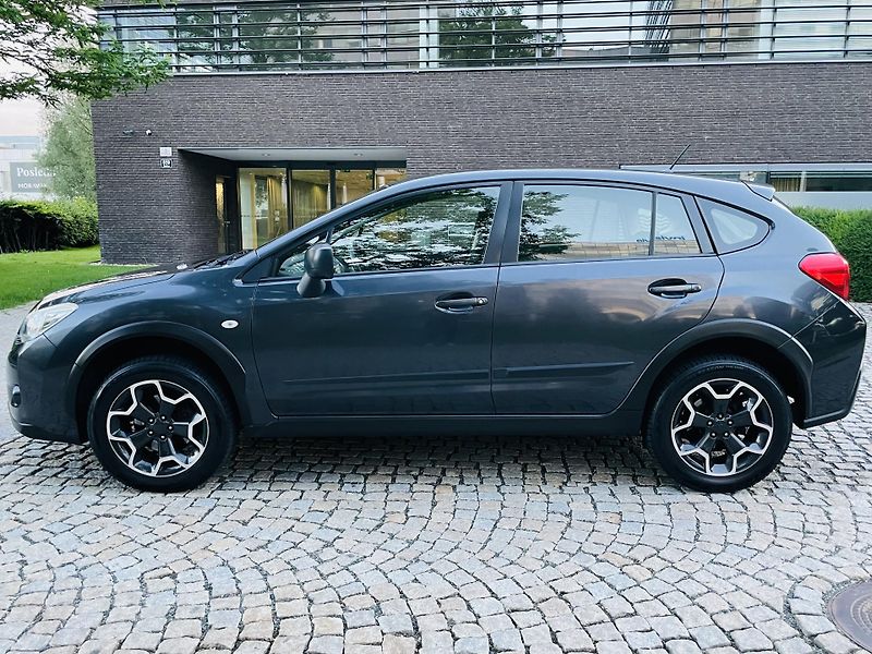 Subaru XV 1.6i 4x4 1MAJ TAŽNÉ SERVISKA - fotka 18 z 36
