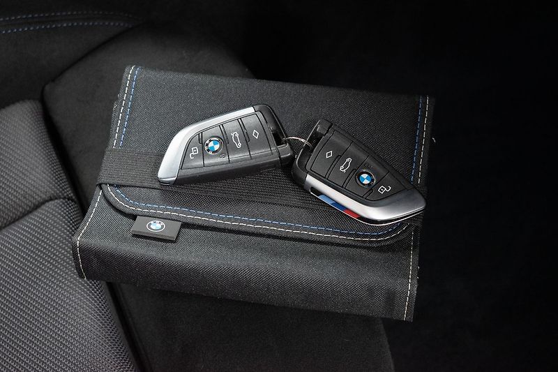 BMW Řada 3 320d xD ///M*ZÁRUKA*DPH*ČR 1.M - fotka 34 z 42
