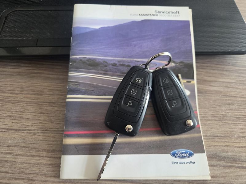 Ford S-MAX 2,0 TDCI 103 KW VÝHŘEV, TAŽNÉ - fotka 37 z 41