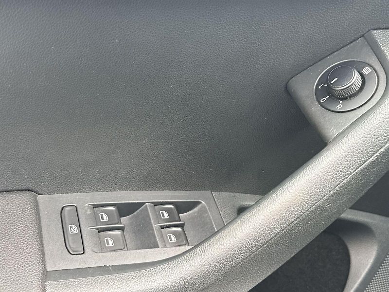 Škoda Octavia (2013) 2.0 TDI CR DPF Elegance - fotka 12 z 29