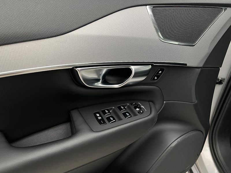Volvo XC90 B5 AWD CORE AUT 7 MÍST - fotka 42 z 43