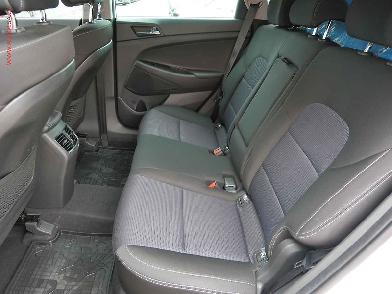 Hyundai Tucson (2017) 1.7 CRDi, ČR, AC, TZ, navi - fotka 10 z 25