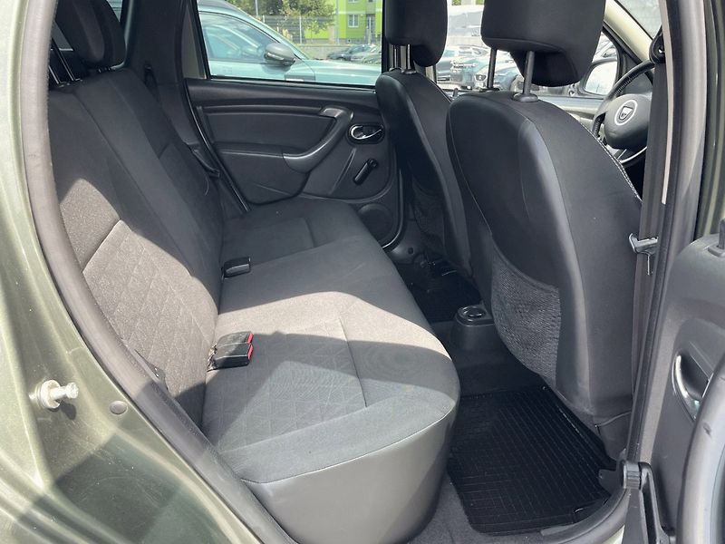 Dacia Duster (2015) 1.6, 84kW,Klima,ČR - fotka 22 z 26