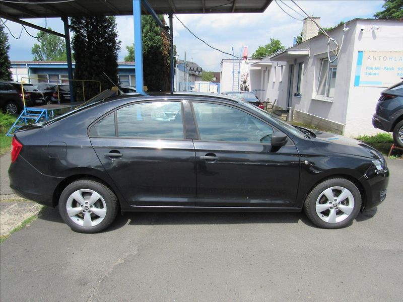 Škoda Rapid 1,2 MPi Active - fotka 8 z 27