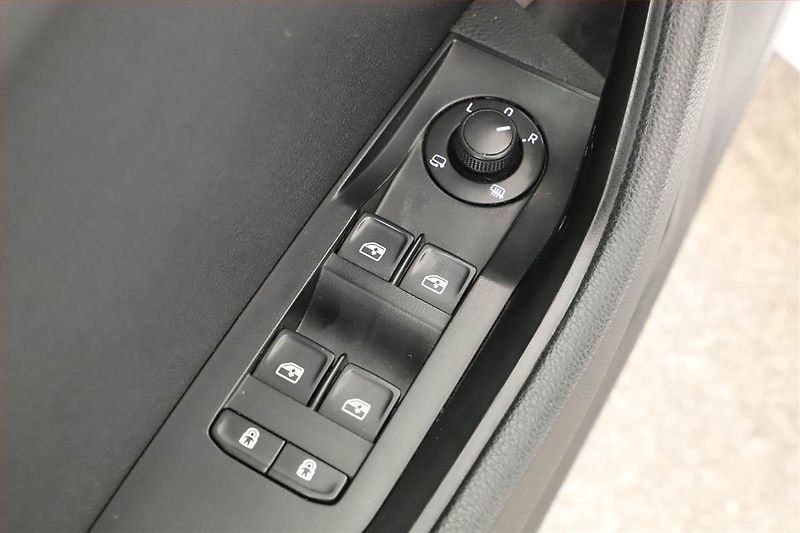 Škoda Superb (2019) Style 2.0 TDI, Automat, Navi - fotka 12 z 16
