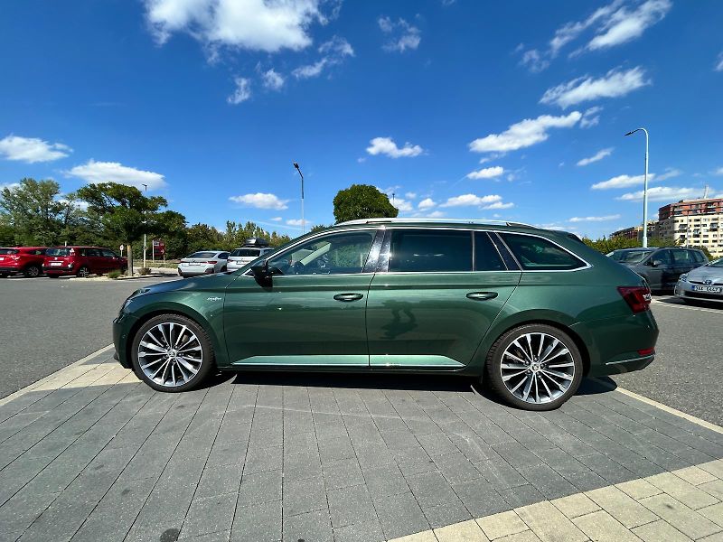 Škoda Superb (2018) - fotka 2 z 12