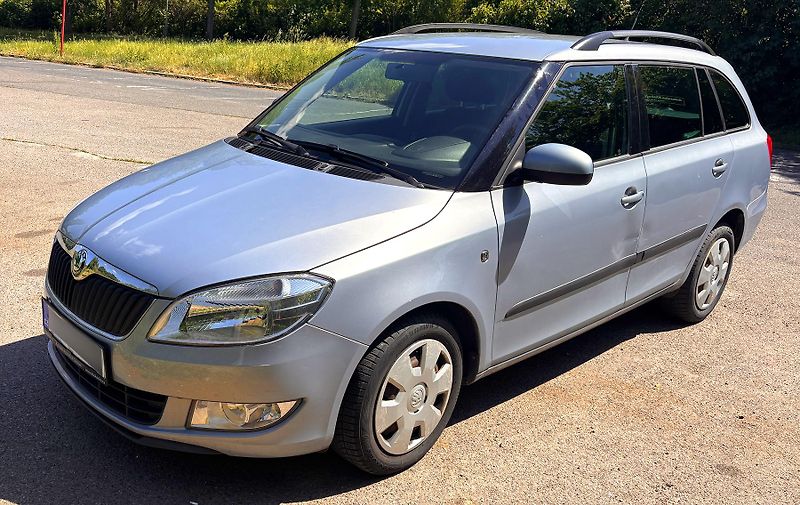 Škoda Fabia (2010) 1,2 TSI 63kW, nová STK - fotka 8 z 21
