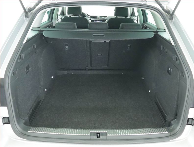 Škoda Superb (2022) 2.0 TDI - fotka 14 z 20