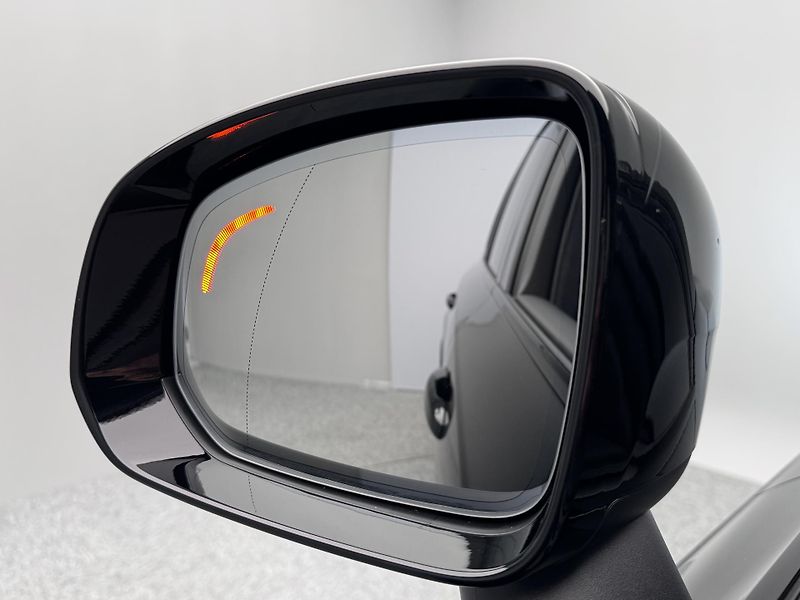 Volvo XC90 (2026) B5 AWD AUT BLACK EDITION ULTRA - fotka 20 z 27