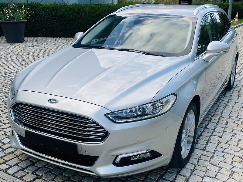 Ford Mondeo 2.0TDCi AUTOMAT SERVISKA TAŽNÉ - fotka 4 z 44