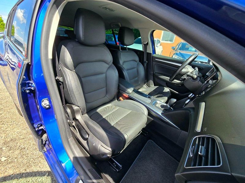 Renault Mégane (2022) 1.5 DCi 85KW Li - fotka 21 z 22