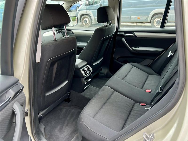 BMW X3 2,0 D  xDrive / KLIMA - fotka 13 z 36