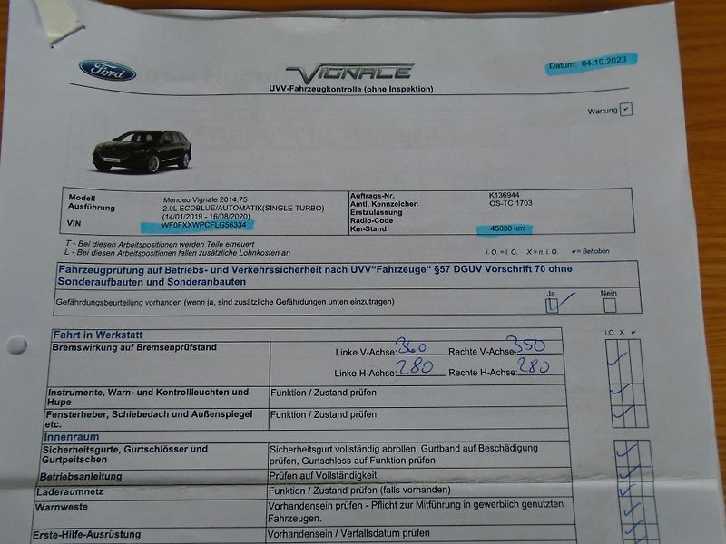 Ford Mondeo 2,0Tdci 140kW Vignale 8AT Navi - fotka 43 z 50