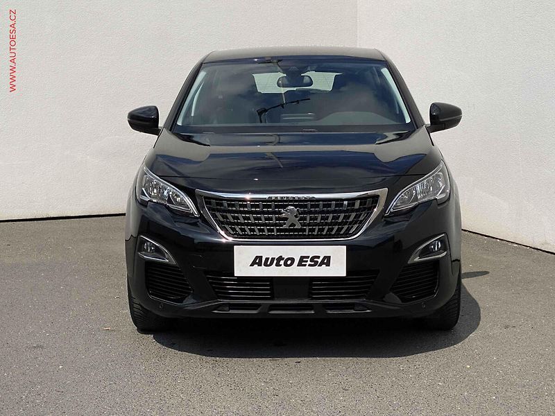 Peugeot 3008 (2020) 1.2 PT, Active, AT, TZ, navi - fotka 2 z 19
