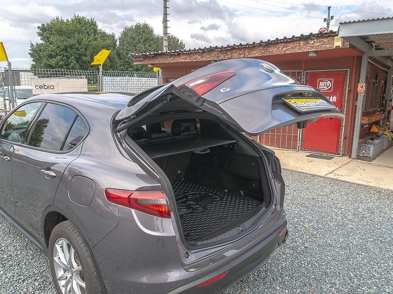 Alfa Romeo Stelvio (2023) 2.0T Q4 MAT - NAVI - fotka 54 z 62