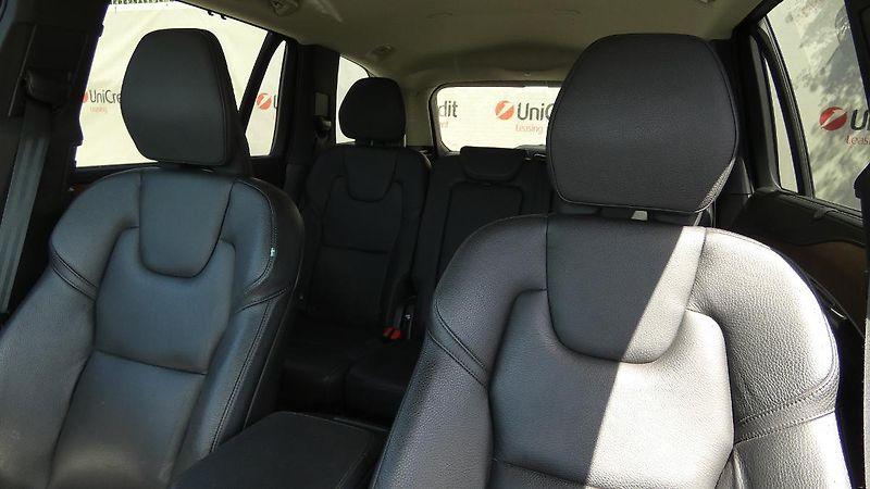 Volvo XC90 B5 AWD Drive-E mHEV aut. Inscr - fotka 7 z 25