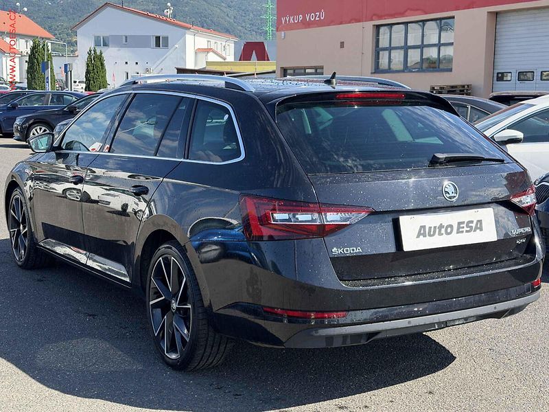 Škoda Superb (2018) 2.0 TDI, ČR, Style, DSG, kůže - fotka 6 z 18