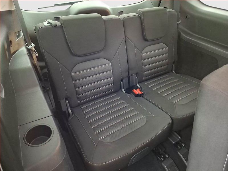 Ford Galaxy (2019) Titanium 2.0 EcoBlue, 4X4 - fotka 17 z 20