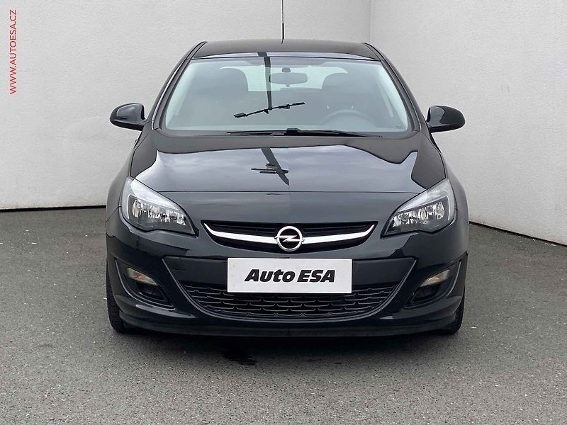 Opel Astra (2015) 1.6i, Selection, +kola - fotka 2 z 17