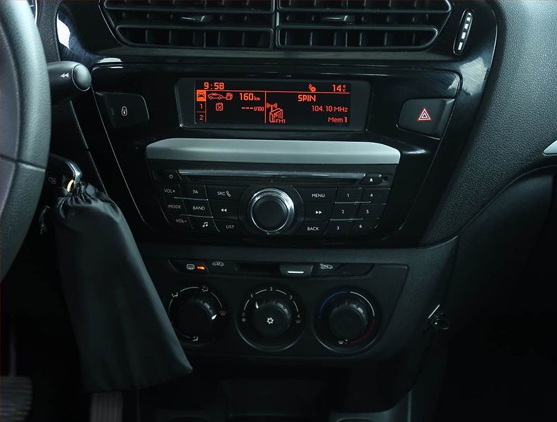 Peugeot 301 (2014) 1.2 VTi, po STK - fotka 12 z 18
