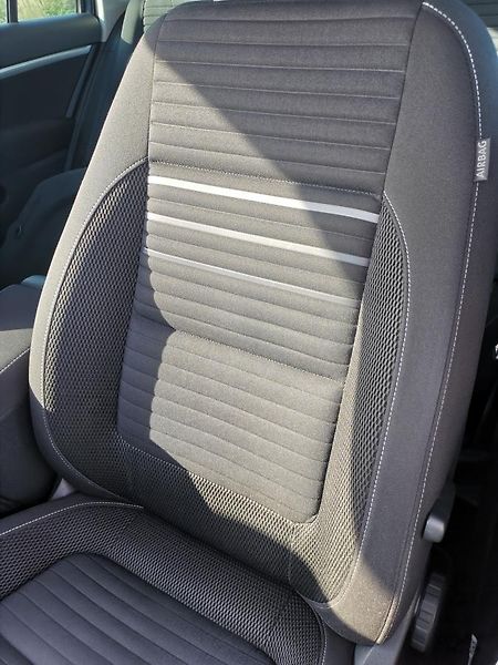 Volkswagen Tiguan (2015) 2,0TDI 130kW DSG ICUP 4x4 1MAJ - fotka 24 z 91