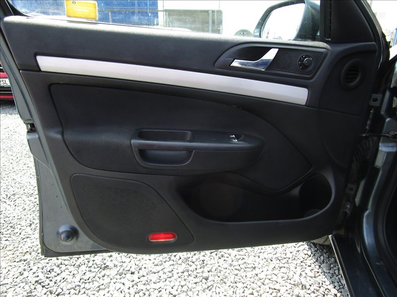 Škoda Octavia Combi 1.9TDi 4x4, aut. Klima - fotka 14 z 38