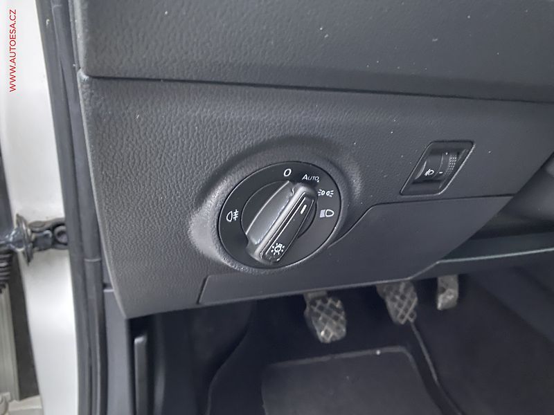 Seat Arona (2018) 1.0 TSi, Reference, +ALU - fotka 15 z 16