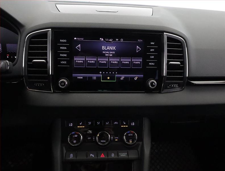 Škoda Karoq (2023) Style 1.5 TSI - fotka 10 z 16
