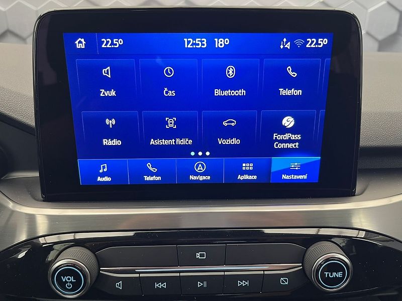 Ford Kuga 2,0 EB  140 kW AWD Titanium - fotka 14 z 58