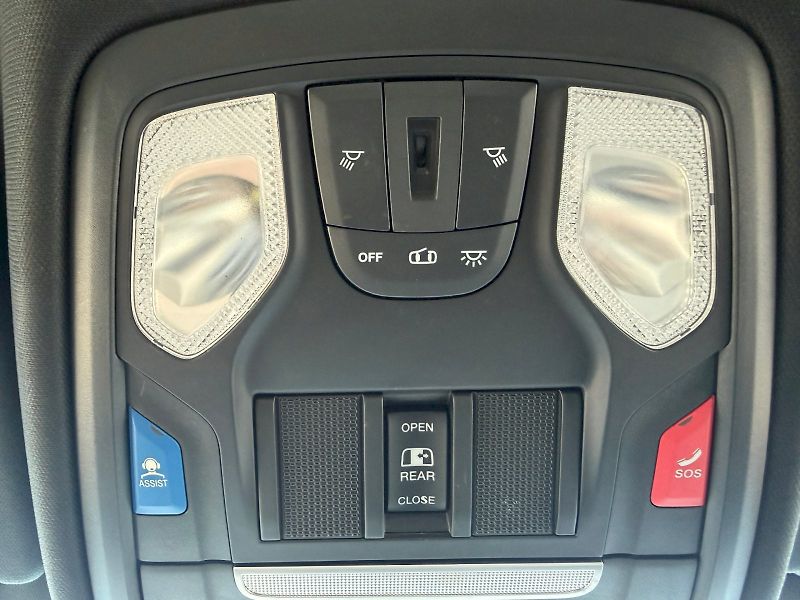 Dodge RAM (2021) 1500 5.7 HEMI 295kW LPG BIGHOR - fotka 28 z 35