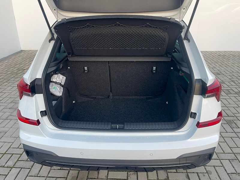 Škoda Kamiq (2025) 1,5 TSI / 110 kW DSG Monte Car - fotka 11 z 30