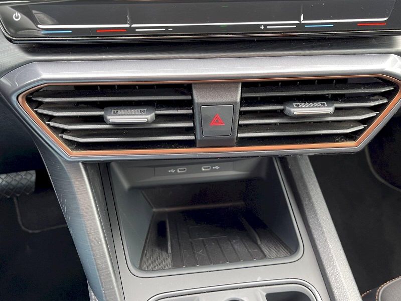Cupra Formentor (2023) 1.5 TSI 110 kW DSG Basis - fotka 11 z 35