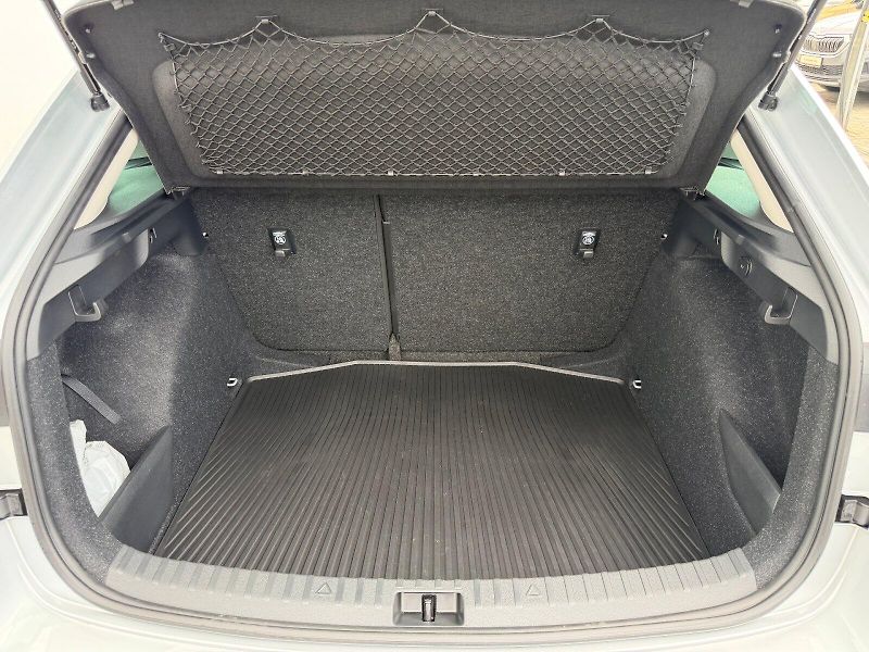 Škoda Scala (2025) 1.0TSI 85kW DSG Top Selection - fotka 34 z 35