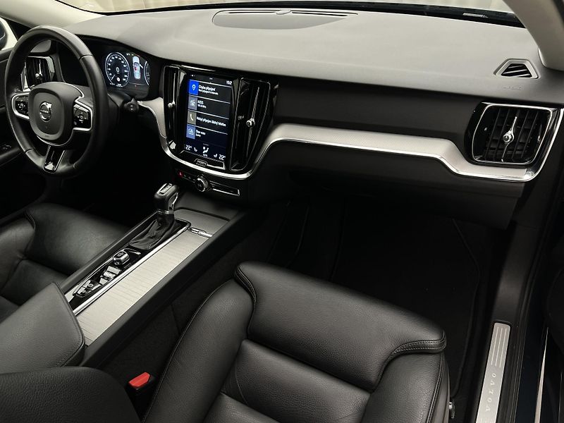 Volvo V60 D4 INSCRIPTION AUT CZ - fotka 19 z 38