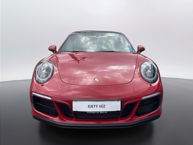 Porsche 911 Carrera 4 GTS Coupe - fotka 8 z 28