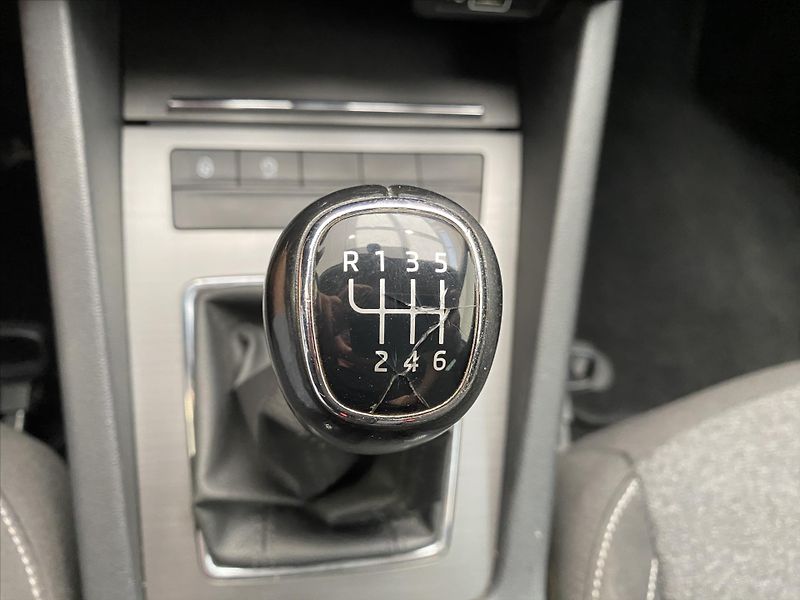 Škoda Octavia 1,5 TSI 110kW Ambition - fotka 19 z 28