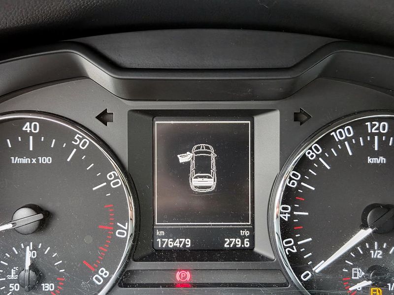 Škoda Octavia 1,2 TSi PO ROZVODECH, 1.maj - fotka 36 z 41