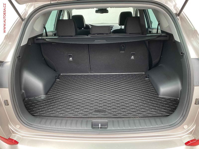 Hyundai Tucson (2018) 2.0 CRDI 4x4, ČR, AC, výhřev - fotka 7 z 19
