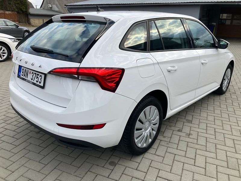 Škoda Scala (2022) 1.0TSI 70kW AMBITION - fotka 4 z 23