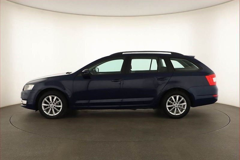 Škoda Octavia (2014) Ambition 1.6 TDI, Tempomat - fotka 3 z 12