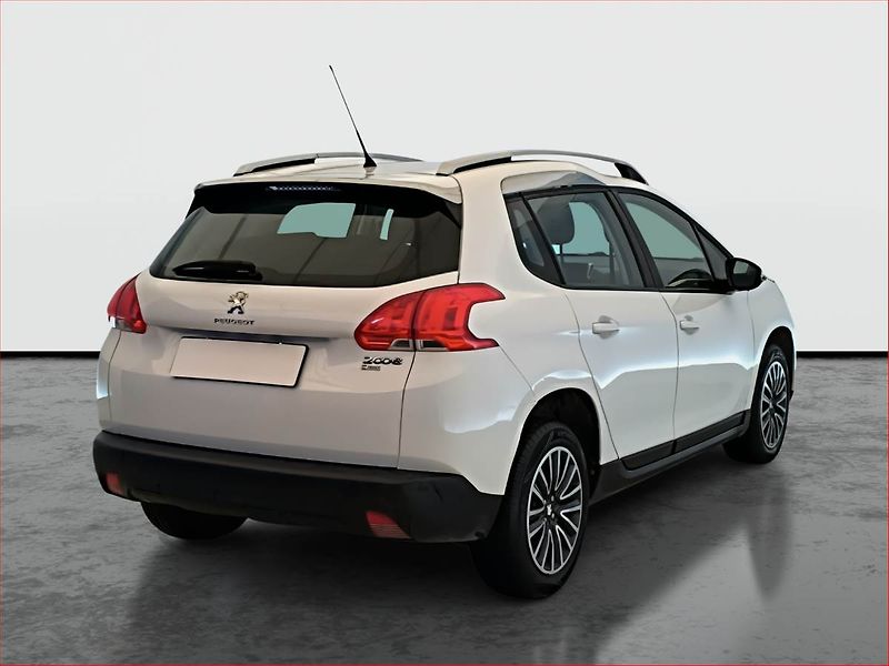 Peugeot 2008 (2016) 1.2 PureTech, Tempomat - fotka 5 z 13