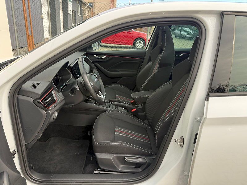 Škoda Scala (2025) 1.0 TSI 85 kW DSG Monte Carlo - fotka 10 z 22