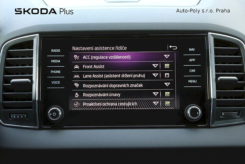 Škoda Karoq (2023) 2.0 TDI 110 kW Style - fotka 18 z 25