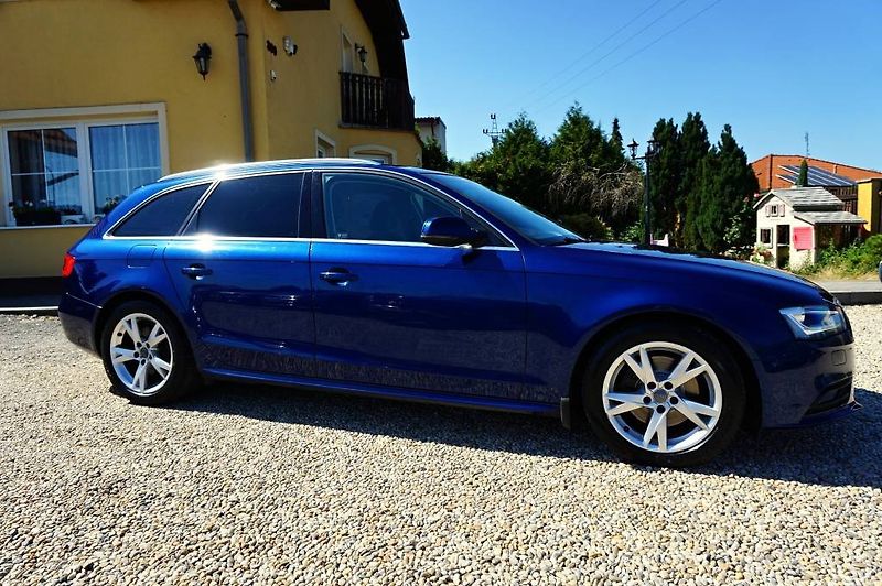Audi A4 (2013) S-LINE 2,0 TDI 130 kW - fotka 3 z 63