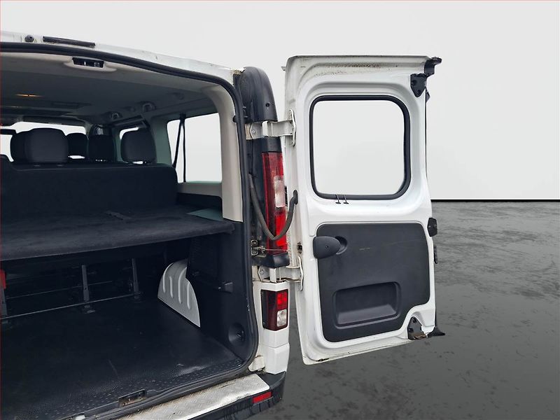 Opel Vivaro (2018) 1.6 CDTI, Bus, 9Míst, DPH - fotka 16 z 19