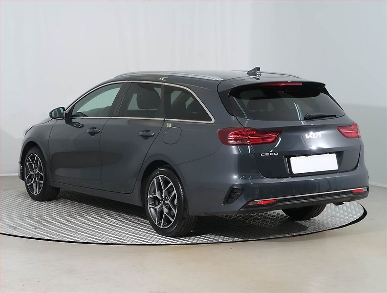 Kia Ceed (2025) 1.5 T-GDI - fotka 4 z 16