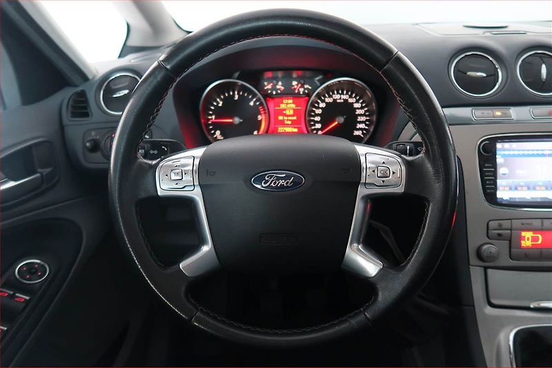 Ford S-MAX (2009) 2.0 TDCi, Tažné, dobrý stav - fotka 14 z 15