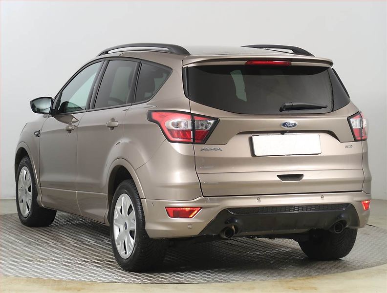 Ford Kuga (2019) 2.0 TDCi - fotka 4 z 26