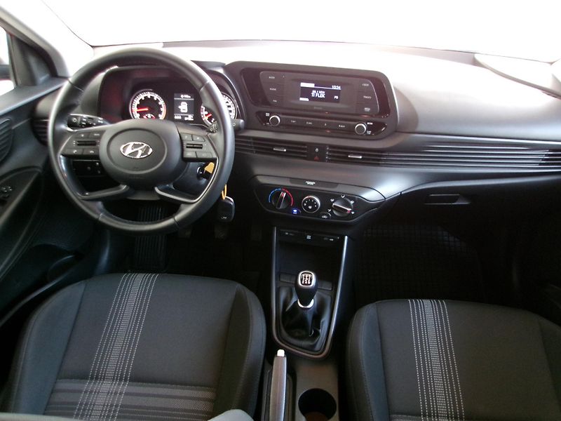 Hyundai Bayon (2022) 1.2i 62kW Comfort Club - fotka 13 z 21