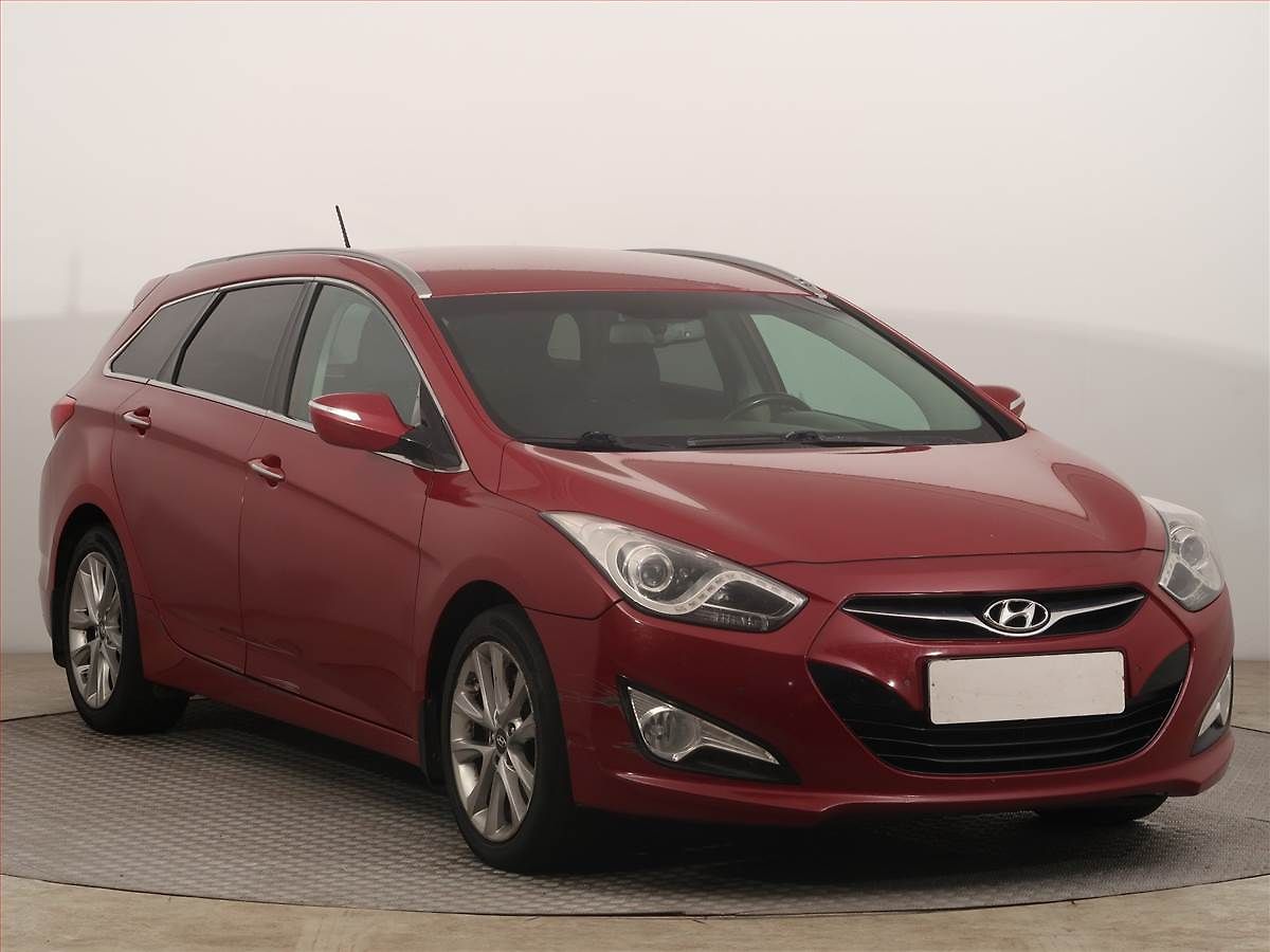 Hyundai i40 1.7 CRDi, po STK, Tažné